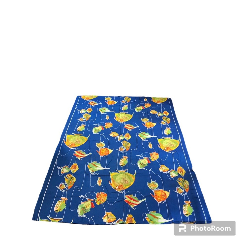 Fiji Island Tropical Fish Sarong Sulus Blue Green Light Weight 44”x 72”.